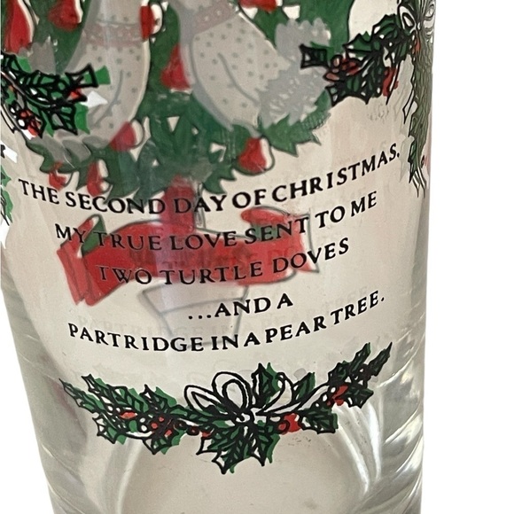 Twelve Days of Christmas Glass Tumbler 2nd Day with Two Turtle Doves in Tree - Picture 4 of 5